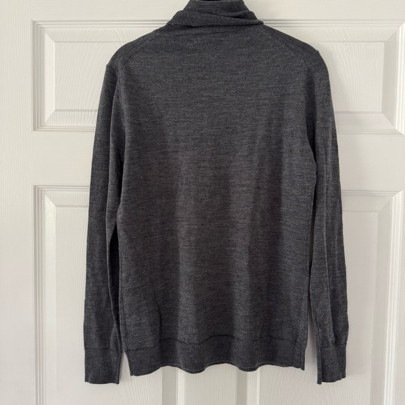 Banana republic gray turtleneck long sleeve sweater - Picture 3 of 7